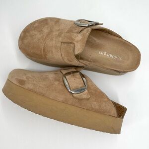 Madden Girl Platform Clogs Size 8